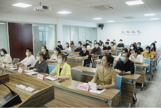 道德讲堂|“见贤思齐 吾辈自强 ”道德讲堂主题活动开讲啦！