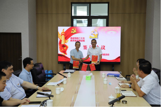 喜迎二十大|校企联建聚合力，携手奋进新征程